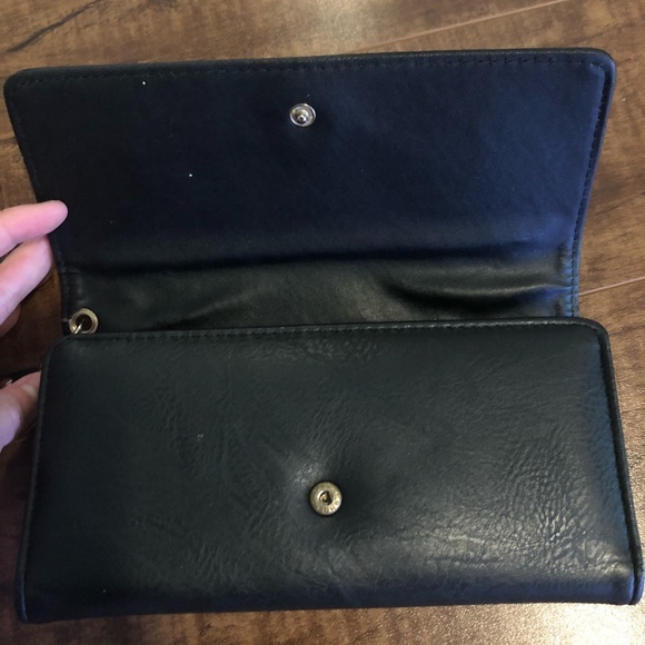 3 items for $10 Ardene Wallet - Picture 4 of 8